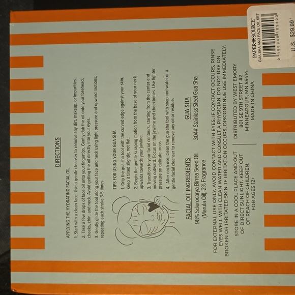 Paper Source Striped Gua Sha and Facial Oil Set, Retail Price $29.99US - Picture 3 of 6